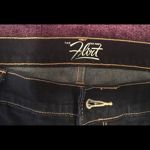 ❤️THE FLIRT - Old Navy jeans - Picture 3 of 7